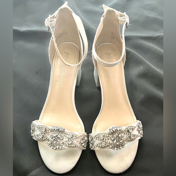 Betsy Johnson Bridal Chunky Low Heels w/ Rhinestones - Picture 1 of 9